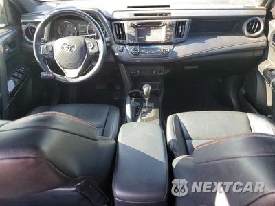 Zdjęcie 8 z 13 samochodu: 2018 TOYOTA RAV4 SE VIN:2T3NFREV9JW489539 - miniatura