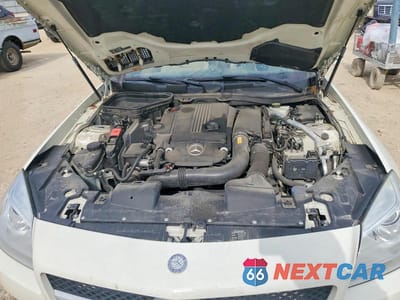 Zdjęcie 11 z 12 samochodu: 2013 MERCEDES-BENZ SLK 250 VIN:WDDPK4HA5DF058238 - miniatura