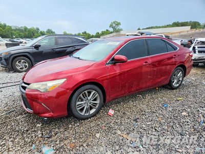 2015 TOYOTA CAMRY SE 4T1BF1FK5FU915039 - główne zdjęcie licytacji z USA - miniatura