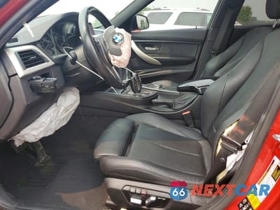 Zdjęcie 7 z 12 samochodu: 2016 BMW 320 XI VIN:WBA8A3C50GK690479 - miniatura