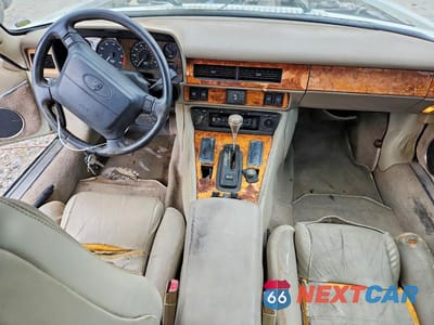 Zdjęcie 8 z 13 samochodu: 1995 JAGUAR XJS 2+2 VIN:SAJNX2743SC199179 - miniatura