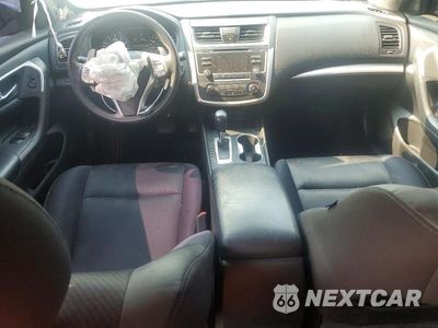 Zdjęcie 8 z 12 samochodu: 2017 NISSAN ALTIMA 2.5 SR VIN:1N4AL3AP8HN308840 - miniatura