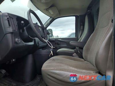Zdjęcie 7 z 12 samochodu: 2010 CHEVROLET EXPRESS G2500 VIN:1GCZGFBA5A1165985 - miniatura