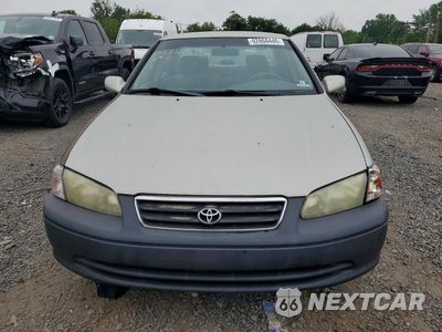 Piąte zdjęcie samochodu w środku: 2001 TOYOTA CAMRY LE VIN:4T1BG22K41U068936 - miniatura
