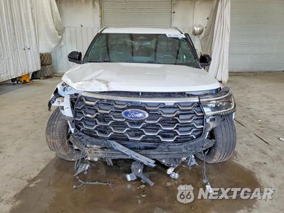 Piąte zdjęcie samochodu w środku: 2025 FORD EXPLORER PLATINUM VIN:1FMWK8HC0SGA06176 - miniatura
