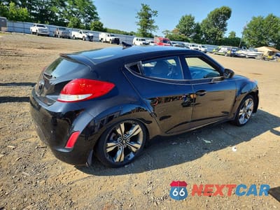 Trzecie zdjęcie samochodu z tyłu: 2015 HYUNDAI VELOSTER BASE VIN:KMHTC6AD7FU232293 - miniatura
