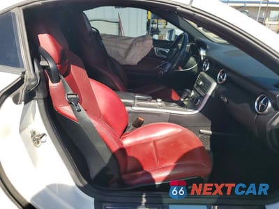 Zdjęcie 10 z 12 samochodu: 2015 MERCEDES-BENZ SLK 250 VIN:WDDPK4HA9FF103457 - miniatura