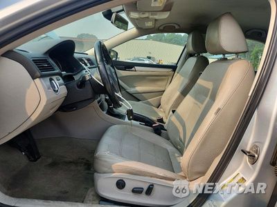 Zdjęcie 7 z 12 samochodu: 2013 VOLKSWAGEN PASSAT SE VIN:1VWBP7A31DC134443 - miniatura