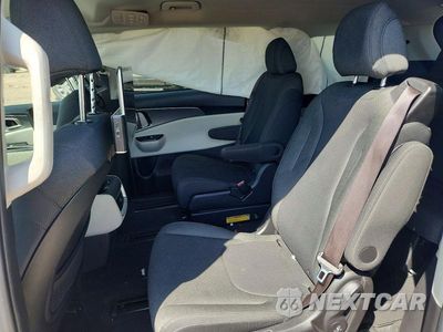 Zdjęcie 10 z 12 samochodu: 2022 KIA CARNIVAL LX VIN:KNDNB4H33N6111023 - miniatura