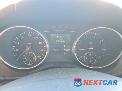 Zdjęcie 9 z 12 samochodu: 2008 MERCEDES-BENZ ML 550 VIN:4JGBB72E38A339308 - miniatura