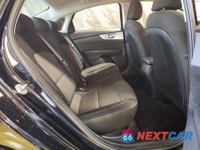 Zdjęcie 10 z 12 samochodu: 2023 KIA FORTE LXS VIN:3KPF24AD1PE540536 - miniatura