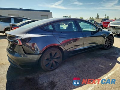 Trzecie zdjęcie samochodu z tyłu: 2024 TESLA MODEL 3 VIN:5YJ3E1EB7RF744692 - miniatura