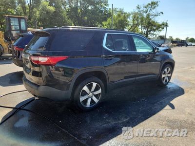 Trzecie zdjęcie samochodu z tyłu: 2020 CHEVROLET TRAVERSE LT VIN:1GNEVHKW4LJ138881 - miniatura