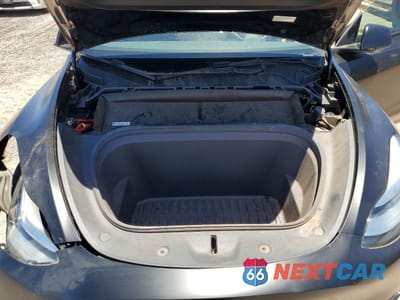 Zdjęcie 11 z 13 samochodu: 2022 TESLA MODEL Y VIN:7SAYGDEE2NF445815 - miniatura