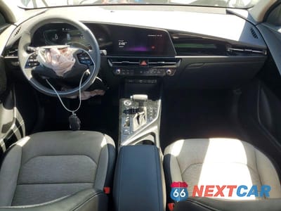 Zdjęcie 8 z 12 samochodu: 2024 KIA NIRO SX VIN:KNDCT3LE3R5121778 - miniatura