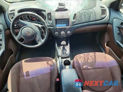 Zdjęcie 8 z 12 samochodu: 2011 KIA FORTE EX VIN:KNAFU4A22B5886542 - miniatura