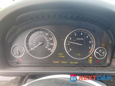 Zdjęcie 9 z 12 samochodu: 2011 BMW 550 XI VIN:WBAFU9C52BC783217 - miniatura