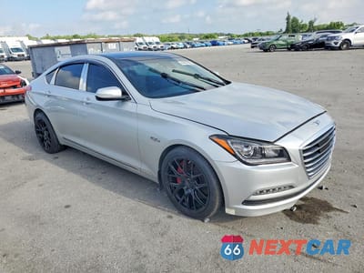 Czwarte zdjęcie samochodu z boku: 2015 HYUNDAI GENESIS 5.0L VIN:KMHGN4JF3FU019553 - miniatura