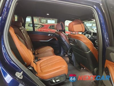 Zdjęcie 11 z 13 samochodu: 2021 BMW X7 XDRIVE40I VIN:5UXCW2C05M9H18746 - miniatura