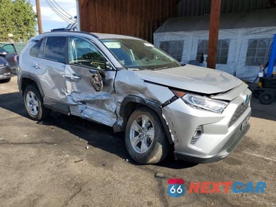 Czwarte zdjęcie samochodu z boku: 2021 TOYOTA RAV4 HYBRID XLE VIN:2T3R6RFV4MW015583 - miniatura