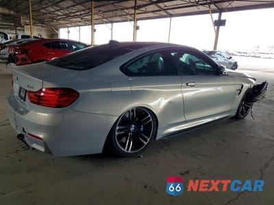 Trzecie zdjęcie samochodu z tyłu: 2015 BMW M4 VIN:WBS3R9C58FK335110 - miniatura