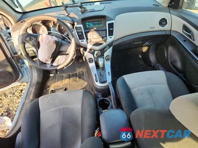 Zdjęcie 8 z 12 samochodu: 2011 CHEVROLET CRUZE LS VIN:1G1PC5SHXB7275688 - miniatura