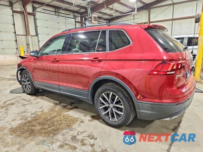 Drugie zdjęcie samochodu z przodu: 2019 VOLKSWAGEN TIGUAN SE VIN:3VV2B7AX5KM104444 - miniatura