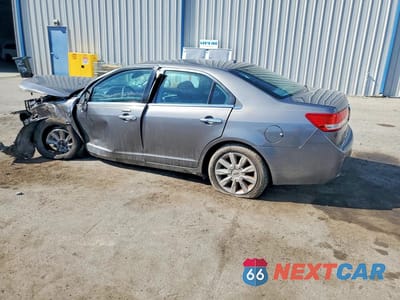 Drugie zdjęcie samochodu z przodu: 2011 LINCOLN MKZ VIN:3LNHL2JC2BR768981 - miniatura