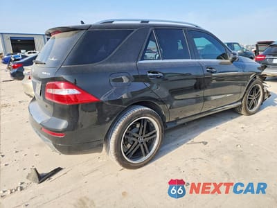 Trzecie zdjęcie samochodu z tyłu: 2014 MERCEDES-BENZ ML 350 BLUETEC VIN:4JGDA2EBXEA361978 - miniatura