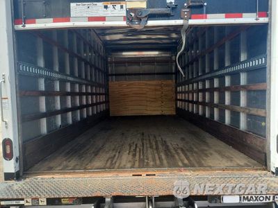 Zdjęcie 10 z 13 samochodu: 2019 ISUZU NPR HD BOX TRUCK VIN:JALC4W161K7009709 - miniatura