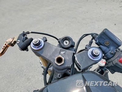 Zdjęcie 7 z 9 samochodu: 2005 HONDA CBR600 RR VIN:JH2PC37025M209471 - miniatura