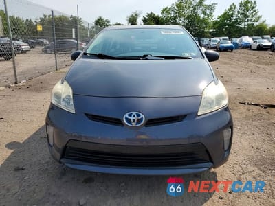 Piąte zdjęcie samochodu w środku: 2013 TOYOTA PRIUS TWO VIN:JTDKN3DU7D5699211 - miniatura