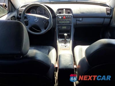 Zdjęcie 8 z 12 samochodu: 2002 MERCEDES-BENZ CLK 430 VIN:WDBLJ70G92T111615 - miniatura