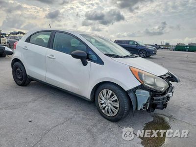 Czwarte zdjęcie samochodu z boku: 2014 KIA RIO LX VIN:KNADM5A32E6417312 - miniatura