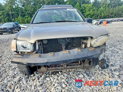 Piąte zdjęcie samochodu w środku: 2004 NISSAN PATHFINDER SE VIN:JN8DR09X34W803707 - miniatura
