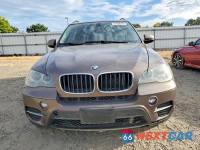 Piąte zdjęcie samochodu w środku: 2013 BMW X5 XDRIVE35I VIN:5UXZV4C55D0B17314 - miniatura