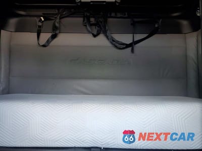 Zdjęcie 10 z 14 samochodu: 2019 FREIGHTLINER CASCADIA 126 SEMI TRUCK VIN:3AKJHHDR6KSKB5185 - miniatura