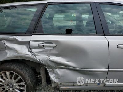 Zdjęcie 11 z 14 samochodu: 2010 VOLVO V50 2.4I VIN:YV1390MW4A2573680 - miniatura