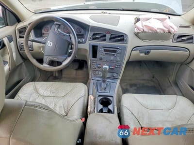Zdjęcie 8 z 13 samochodu: 2002 VOLVO V70 VIN:YV1SW61R921261464 - miniatura