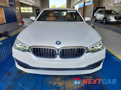Piąte zdjęcie samochodu w środku: 2018 BMW 530E VIN:WBAJA9C59JB249025 - miniatura