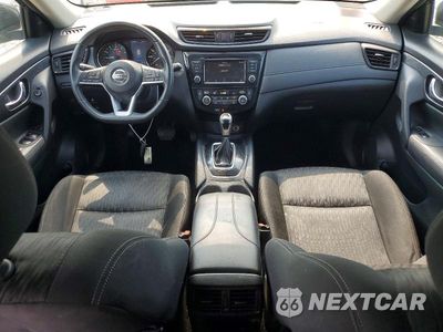 Zdjęcie 8 z 13 samochodu: 2018 NISSAN ROGUE SV VIN:KNMAT2MV5JP612524 - miniatura