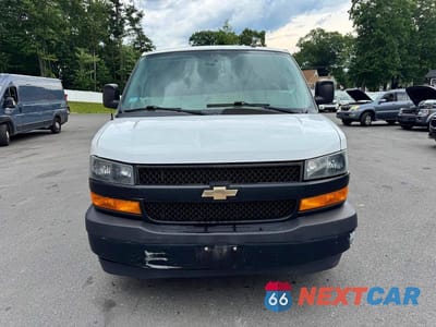 Zdjęcie 6 z 11 samochodu: 2019 CHEVROLET EXPRESS G2500 VIN:1GCWGBFB2K1196904 - miniatura