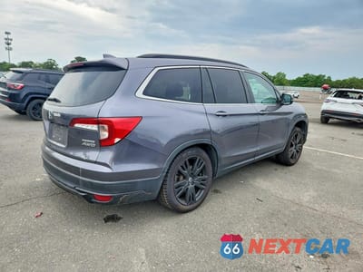 Trzecie zdjęcie samochodu z tyłu: 2022 HONDA PILOT SE VIN:5FNYF6H20NB041795 - miniatura