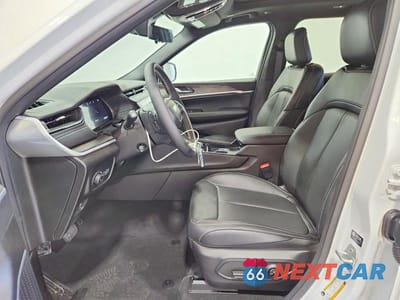 Zdjęcie 7 z 13 samochodu: 2026 JEEP GRAND CHEROKEE LIMITED VIN:1C4RJHBR4TC282872 - miniatura
