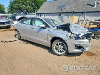 Czwarte zdjęcie samochodu z boku: 2019 FORD FUSION SE VIN:3FA6P0LU3KR143506 - miniatura