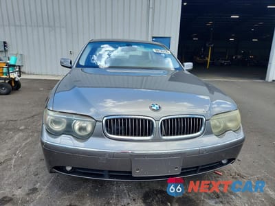 Piąte zdjęcie samochodu w środku: 2003 BMW 745 LI VIN:WBAGN63423DR10129 - miniatura