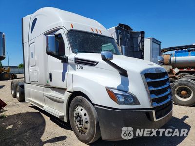 Czwarte zdjęcie samochodu z boku: 2021 FREIGHTLINER CASCADIA 126 SEMI TRUCK VIN:3AKJHHDR8MSMU3924 - miniatura