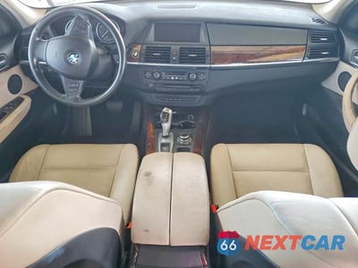 Zdjęcie 8 z 12 samochodu: 2013 BMW X5 XDRIVE35I VIN:5UXZV4C5XD0E10416 - miniatura