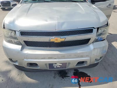 Zdjęcie 11 z 12 samochodu: 2011 CHEVROLET SUBURBAN K1500 LT VIN:1GNSKJE35BR336180 - miniatura