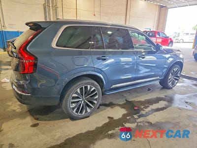 Trzecie zdjęcie samochodu z tyłu: 2026 VOLVO XC90 PLUS VIN:YV4062PE0T1492519 - miniatura